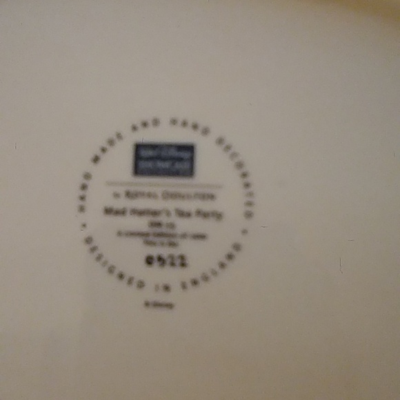 Walt Disney's Royal Dolton, Mad Hatter's Tea Party - Picture 7 of 13